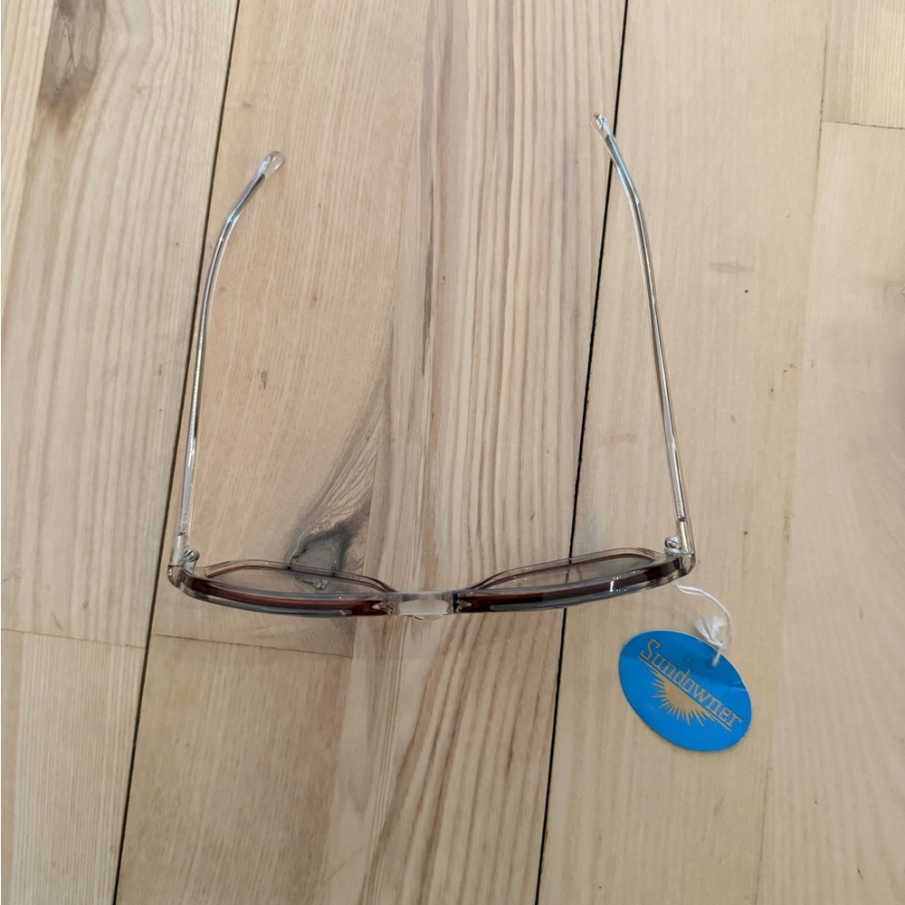 Women’s Vintage Sunglasses NWT - Picture 3 of 4